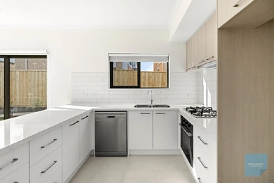 79 Iverson Circuit, Deanside, VIC 3336, 4房, 2浴, House