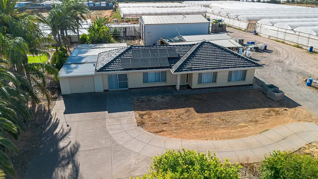 Direk  Development Site with Potential + Three-bedroom Home