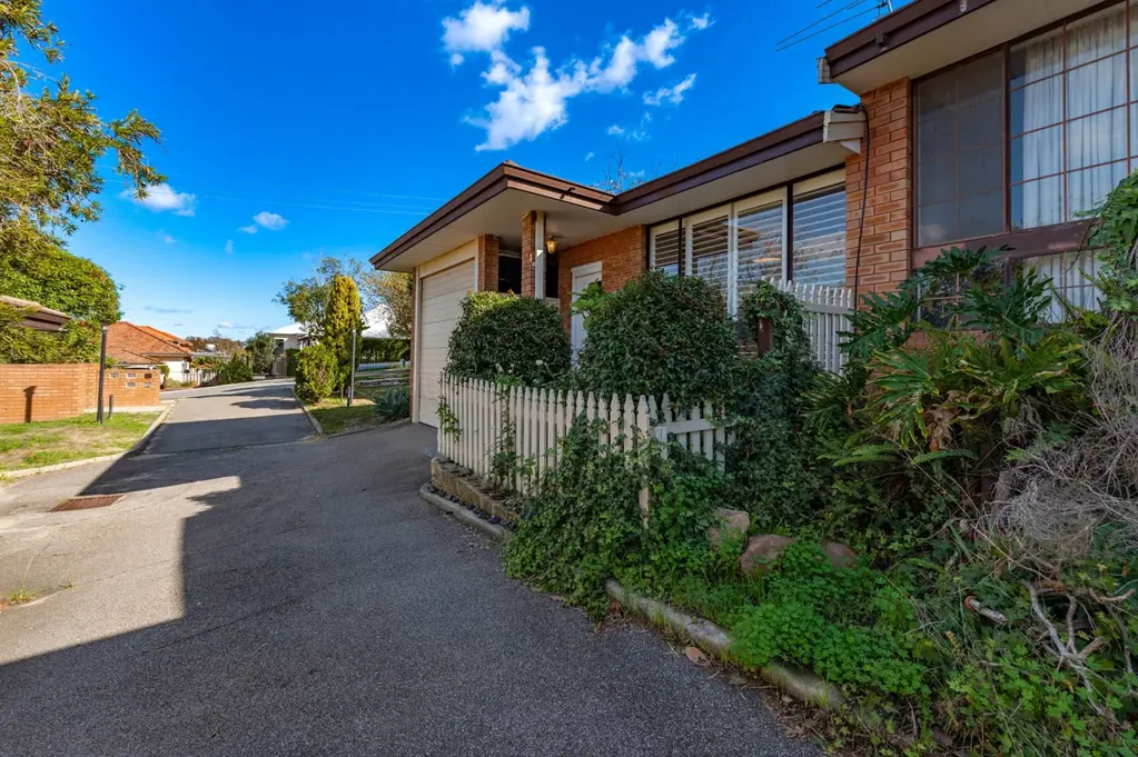 Maylands 2房  CHARMING VILLA IN A LEAGUE OF ITS OWN