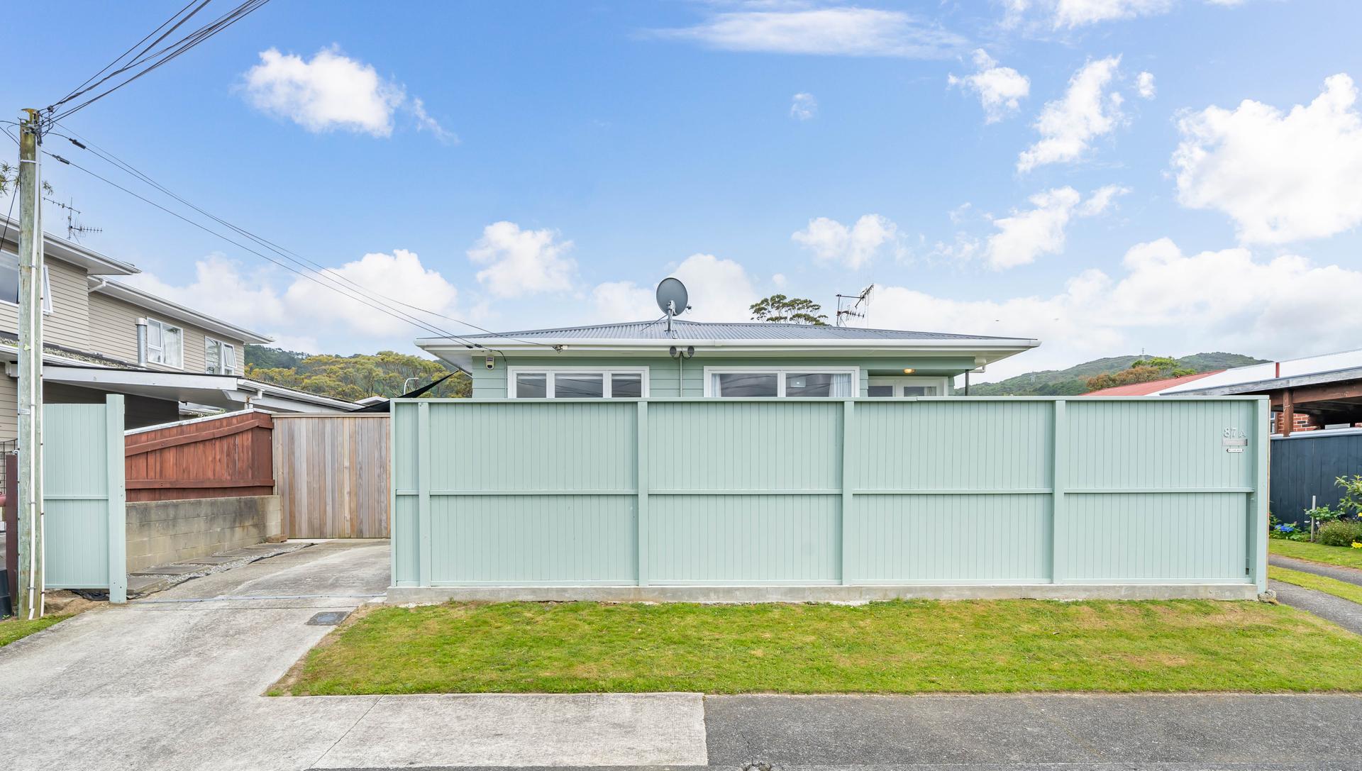 1/87 Karamu Crescent, Wainuiomata, Lower Hutt, 2 침실, 1 욕실, House