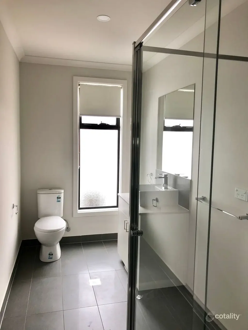 Stylish 3-Bedroom Townhouse in Prime Tarneit Location