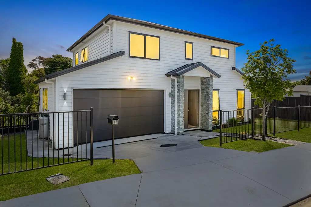 Ranui 6ห้องนอน Executive Home with 10 Year Master Build Guarantee