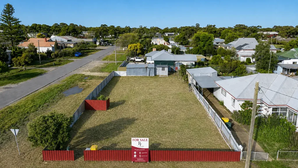 Warracknabeal Prime 702m² Block- Fully Fenced With Shedding and Water connected  -  Build Your Future in Warracknabeal