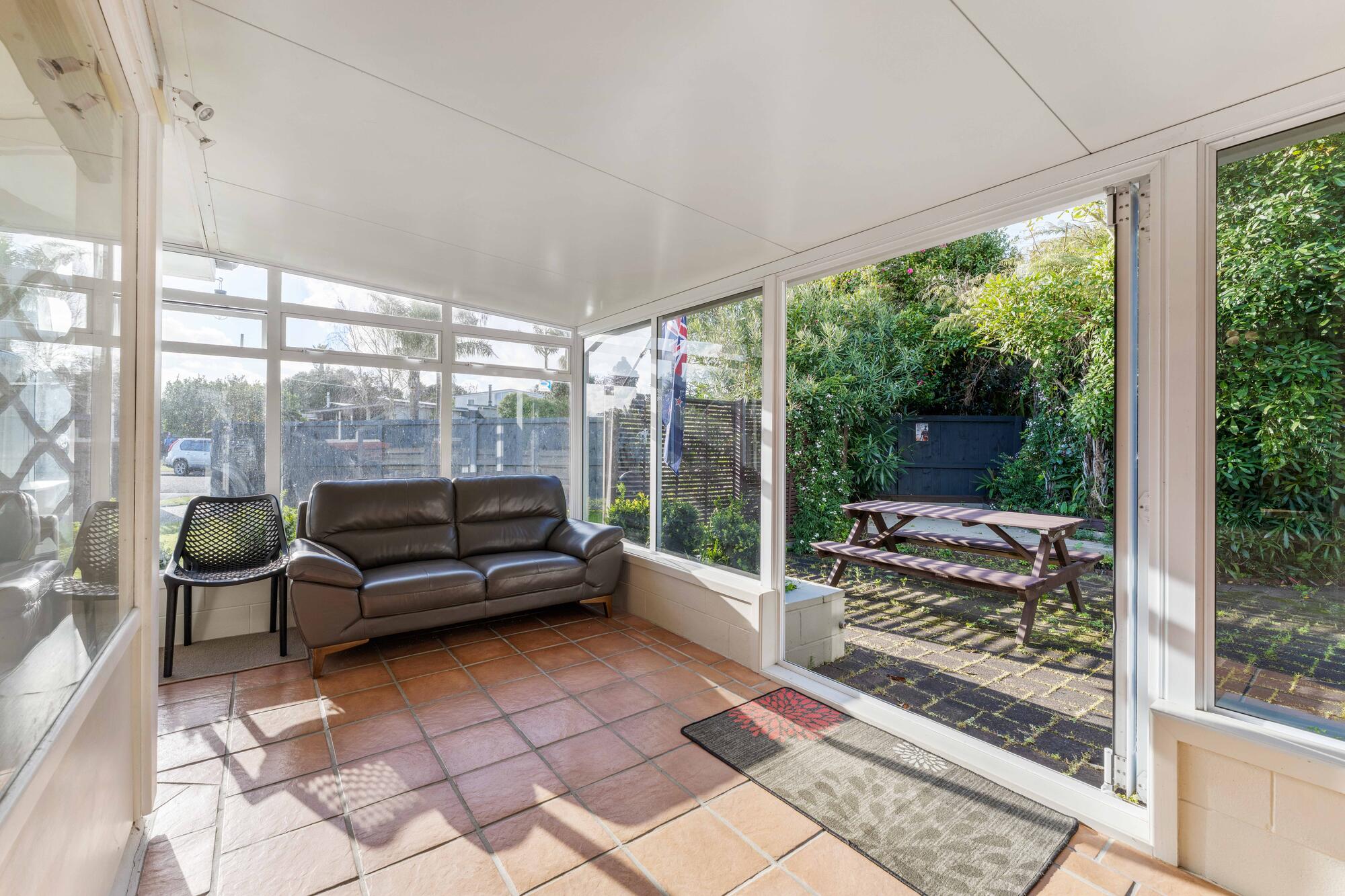 12 Magnolia Avenue, Opaheke, photo 10