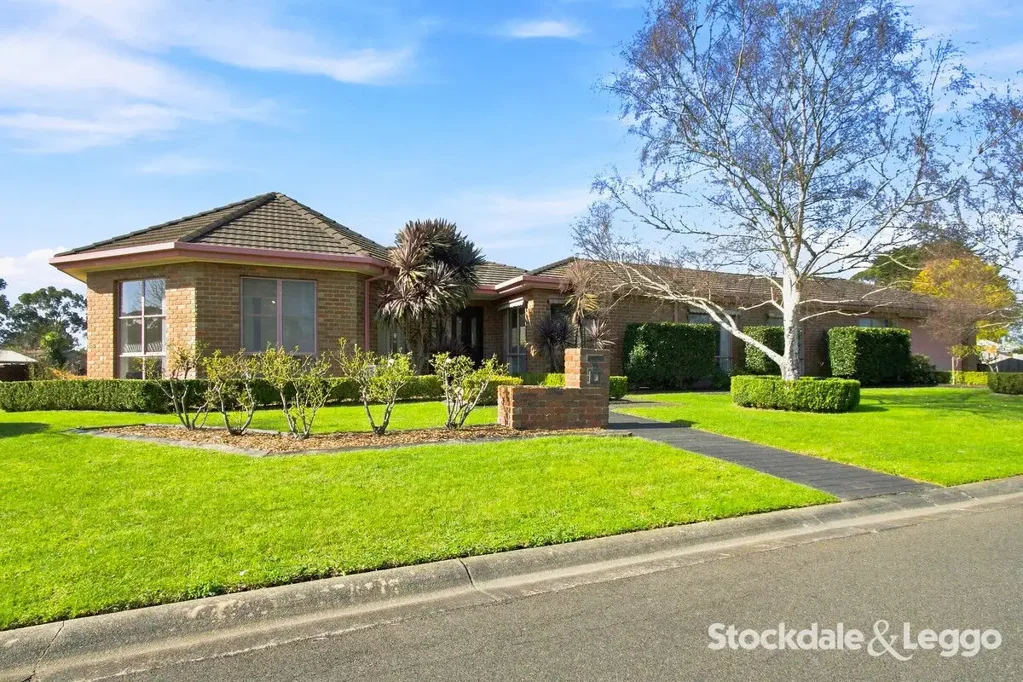 Traralgon 3Phòng ngủ Family Living Perfected in a Prized Court Location
