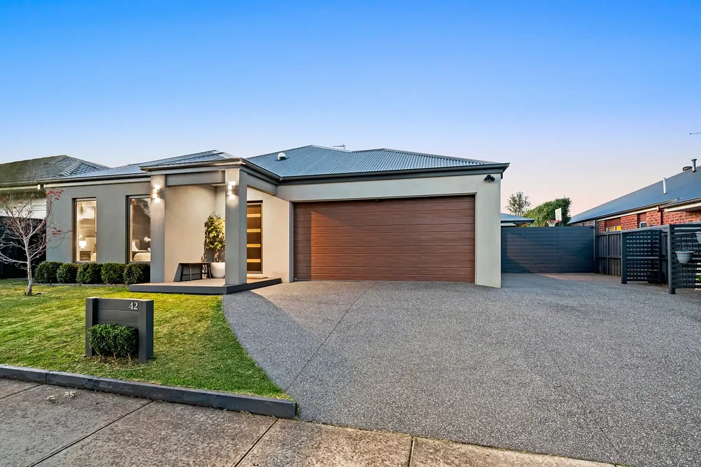 Curlewis 4침실 Contemporary Family Living with Space for All