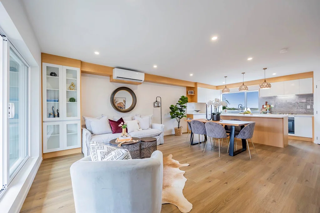 Northcote 4房 全新联排别墅！10年Master Build质保，产权+CCC证书齐全，步行即达学校/公交站/购物中心，通勤无忧，低于CV价诚意出售！ One Year New Townhouses – Only one left !