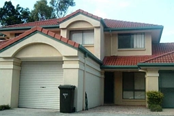 6/2 Pappas Way, Carrara