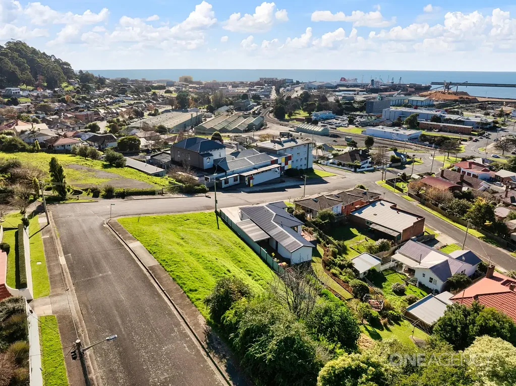 South Burnie Panoramic Ocean Views & CBD Convenience – Build Your Vision Here!