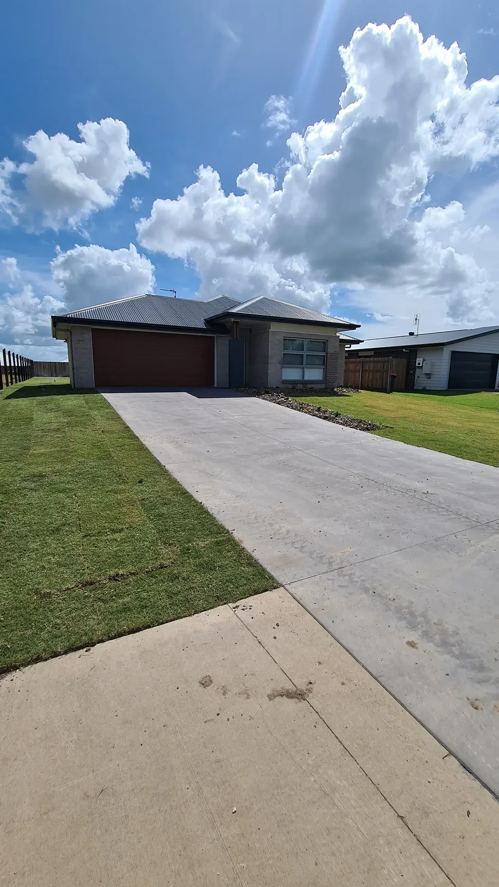 GOOD AS NEW - CLOSE TO SCHOOLS POINT VERNON