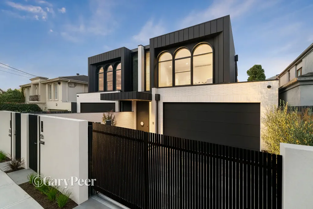Caulfield North 4ห้องนอน First class luxury, lifestyle & location