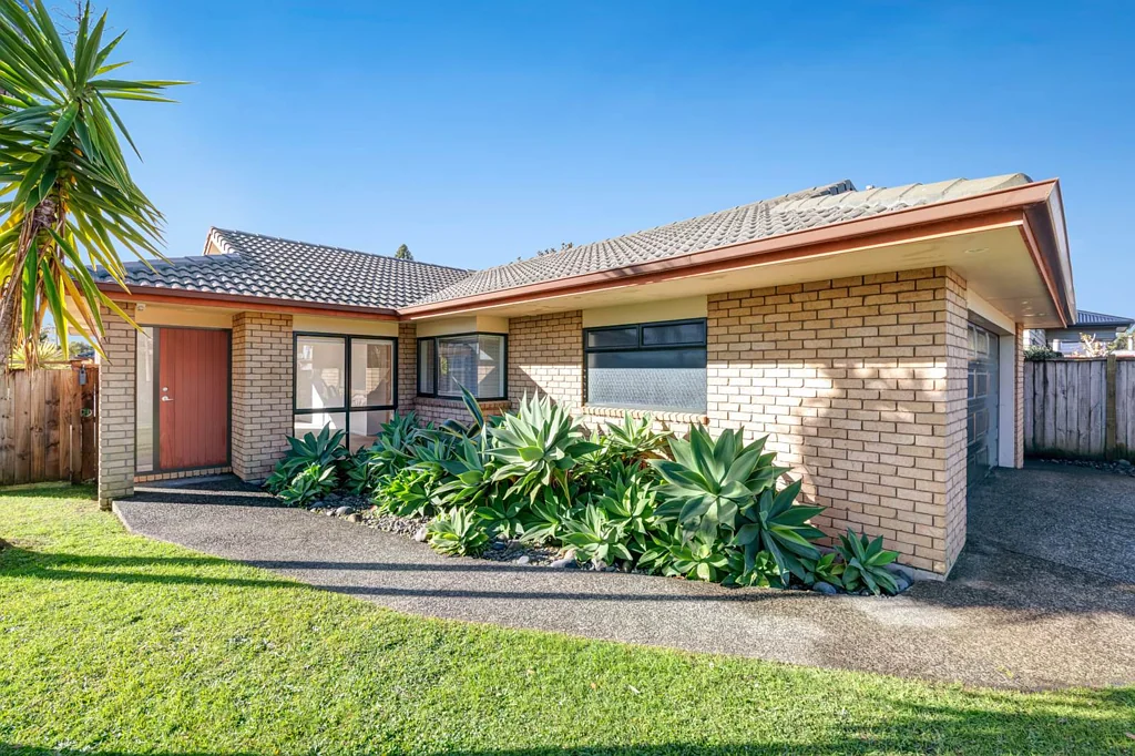 51 Walton Street, Red Beach, Rodney, Auckland