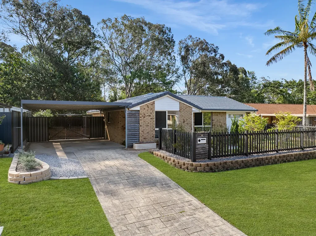 Lawnton 4房 宁静的家庭休憩之所，大自然近在咫尺 A Peaceful Family Retreat with Nature at Your Back Door