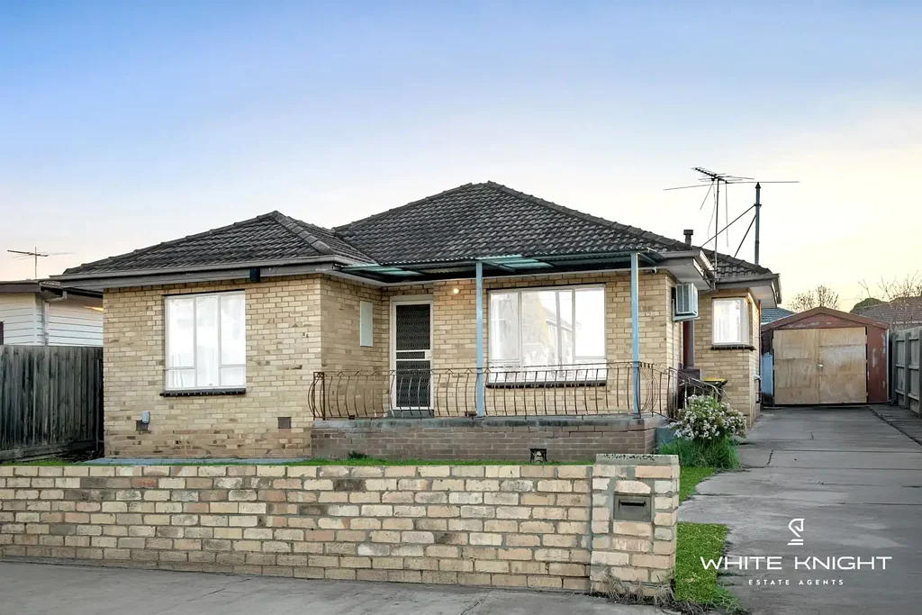 25 Avondale Avenue, St Albans, VIC 3021