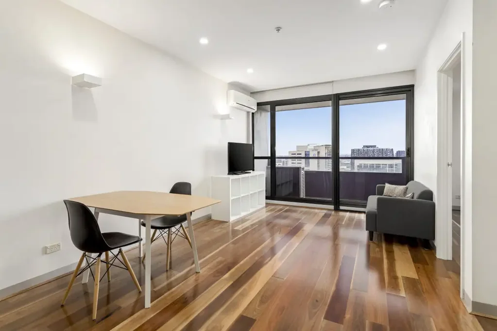 Top-Floor, Fully Furnished Apartment with Park Views in Prime Carlton Location