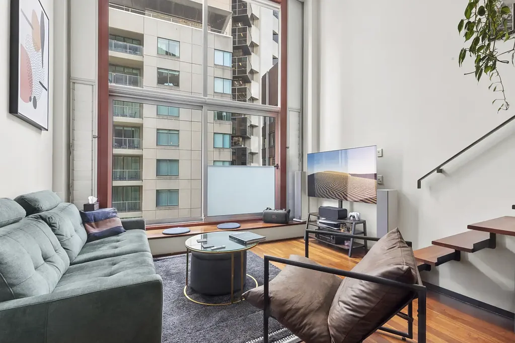 NEW YORK STYLE LIVING | Unfurnished