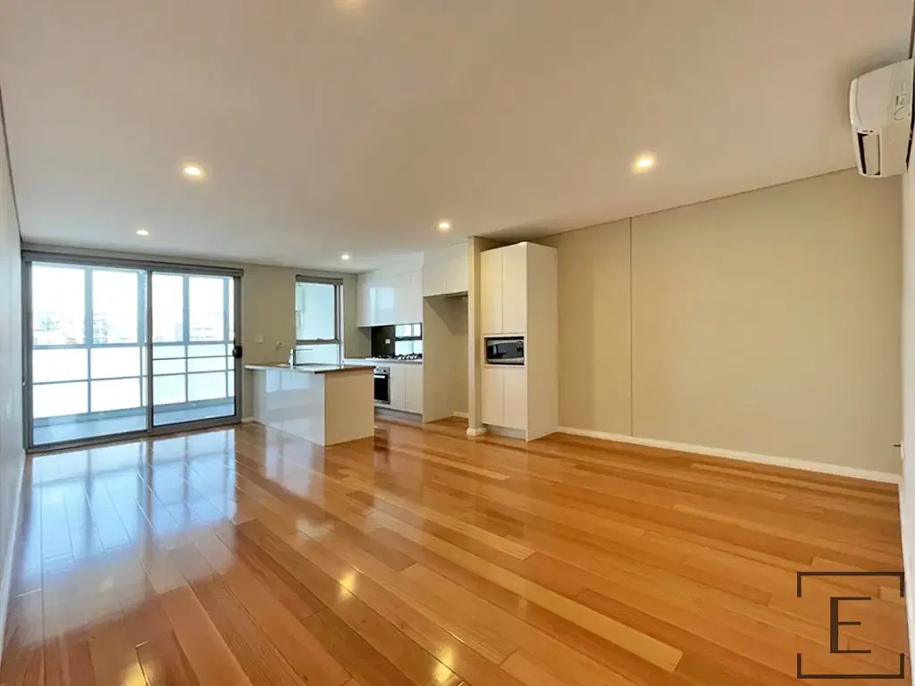 SPACIOUS 2 BEDROOOM UNIT!