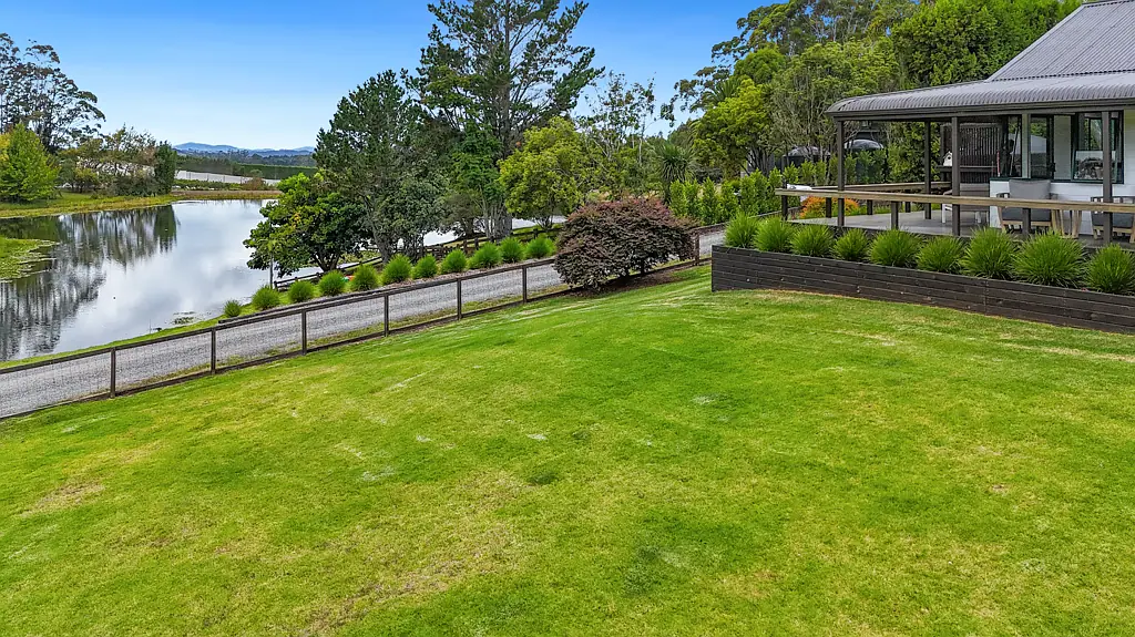 Kerikeri 5ਬੈੱਡਰੂਮ Lakeside Living at a great price!