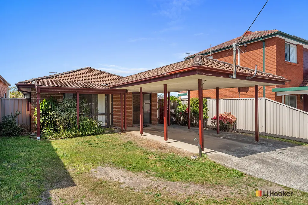 Sans Souci 4침실 Prime Bayside Location with Amazing Potential
