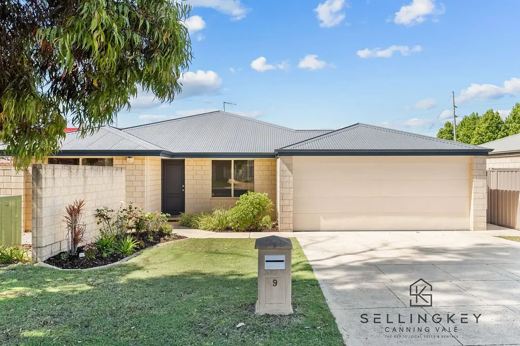 9 Sarah Close, Canning Vale, WA 6155