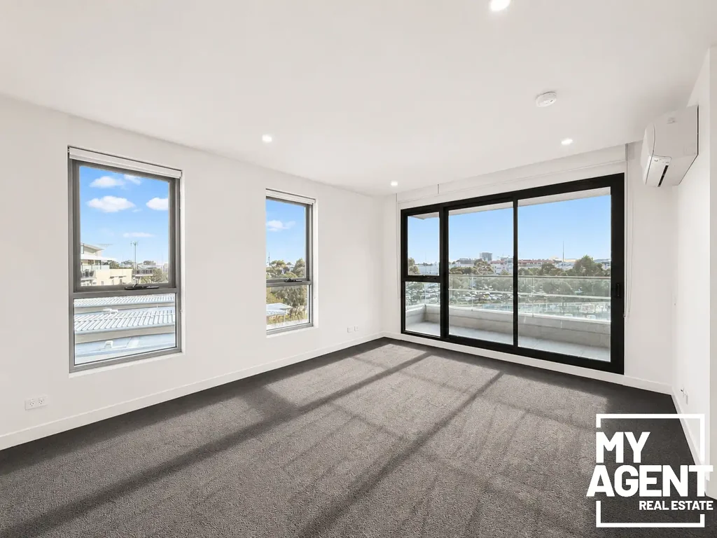 Modern 2-Bedroom Apartment with Stunning Views in Prime Maribyrnong Location