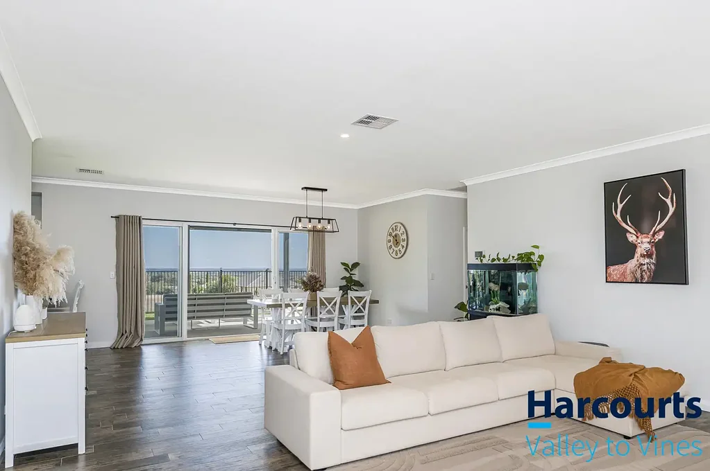 Gingin 4 Bedroom Modern Country Living!