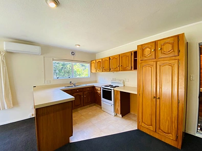 Charming and Secure One-Bedroom Hideaway