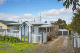 51 MOUNT ST, Yass