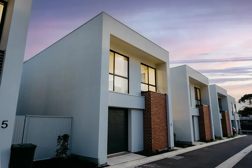 Athelstone 3બેડરૂમ Contemporary and Modern Convenience with Space, Style & Security