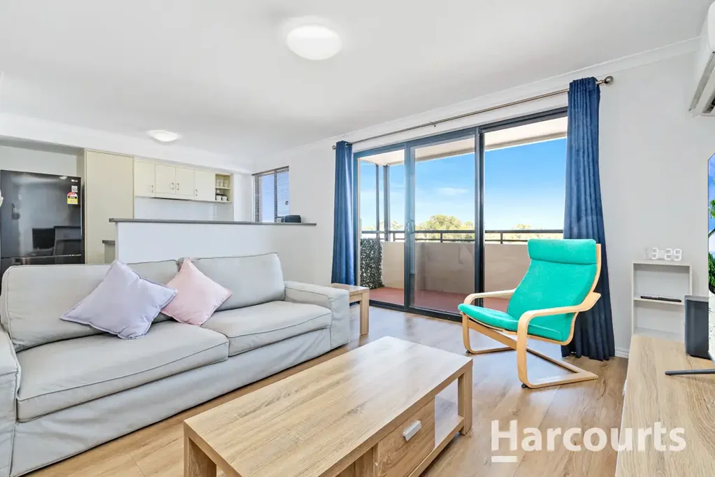 4/4 Wattlebird Loop, Joondalup, WA 6027