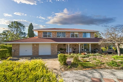 Armidale 6Zimmer An Exceptional Family Home in a Coveted Location