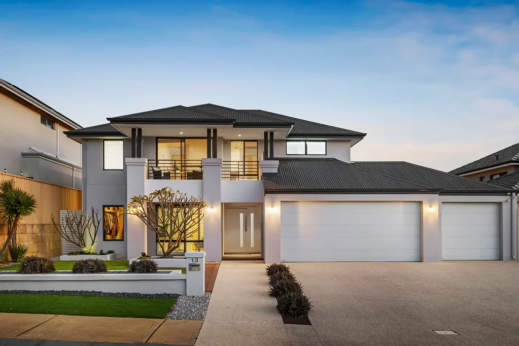 13 Tulum Approach, Iluka, WA 6028