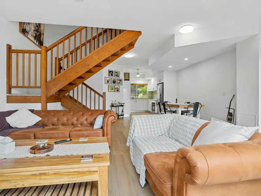 Yorkeys Knob 3બેડરૂમ Stylish Townhouse Transformation from Top to Bottom