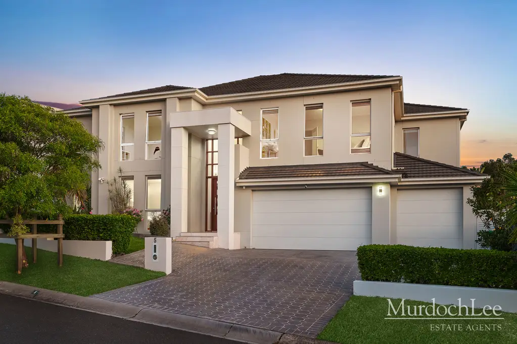Bella Vista 7Habitaciones Expansive 58.6 Squares Modern Residence ? Ideal for Large Families. North Facing & Walking Distance to Metro Station!