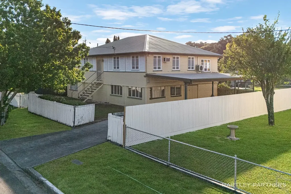 Mundingburra 3房  Passion Project on a Classic Quarter Acre