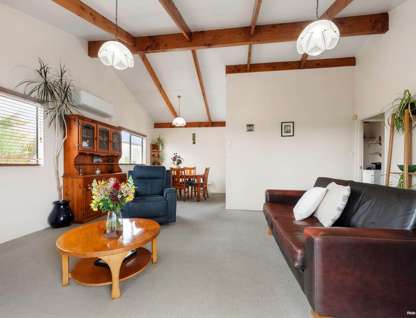 2/191 Waimumu Road, Massey, Waitakere City, Auckland, 3房, 1浴, 独立屋