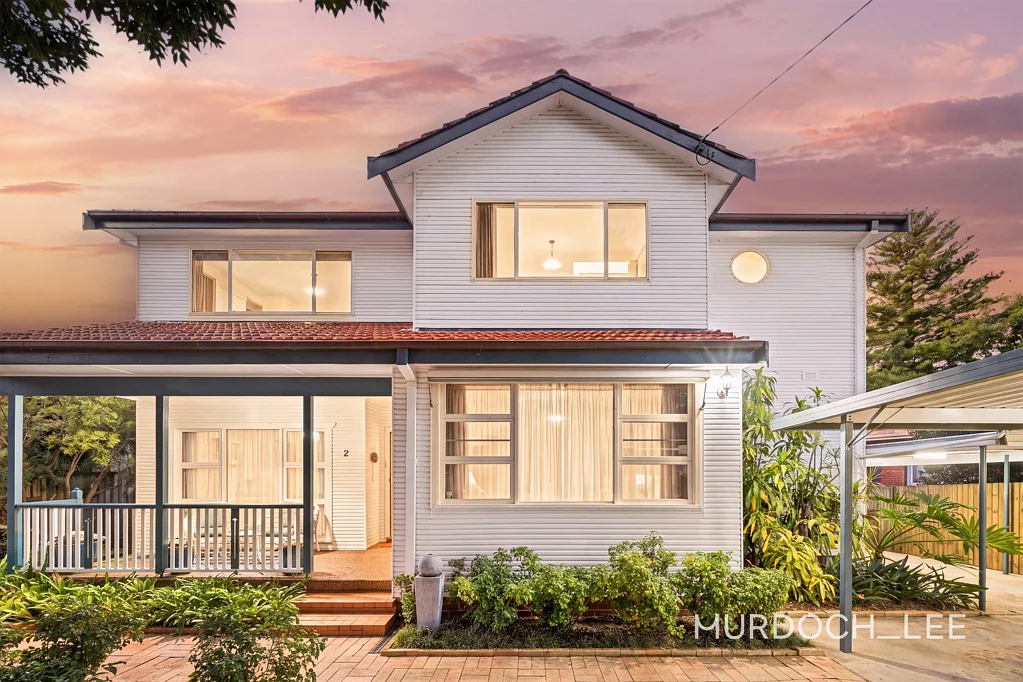 Baulkham Hills 6Zimmer 695.6sqm Corner Block | R3 Zoning | Flexible Family Living with Future Potential