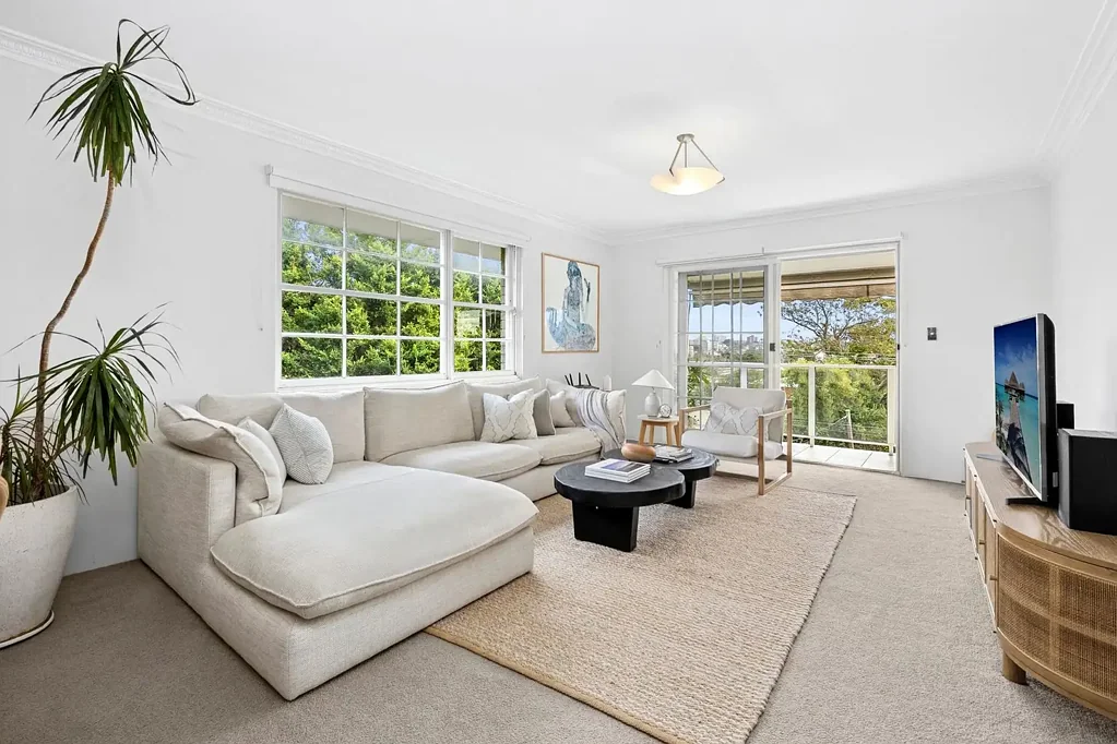 Manly 3ห้องนอน Spacious boutique security apartment with a sunlit balcony on the Eastern Hill