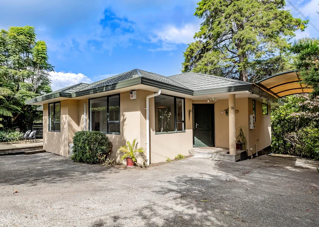 1A Derwent Crescent, Titirangi, Waitakere City, Auckland