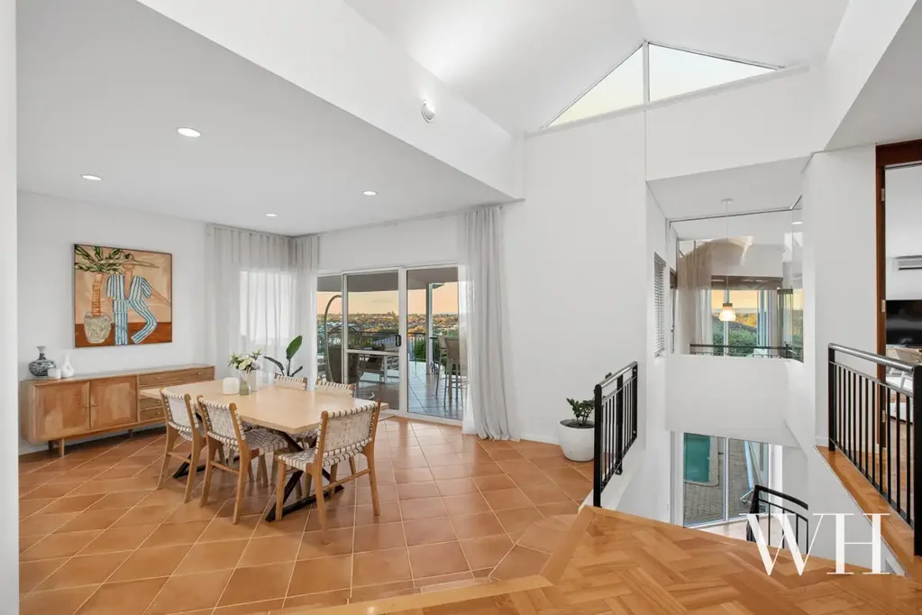 Kardinya 5房  Light-Filled Family Flow: Endless Panoramic Beauty