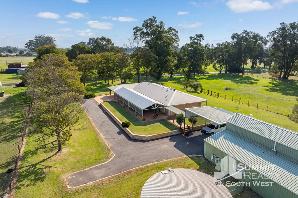 Boyanup 4ห้องนอน 4.99 Acres of Space, Comfort & Country Charm