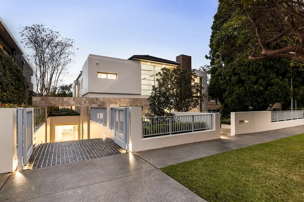 Strathfield 6Zimmer Award winning, architecturally designed masterpiece in a prestigious enclave