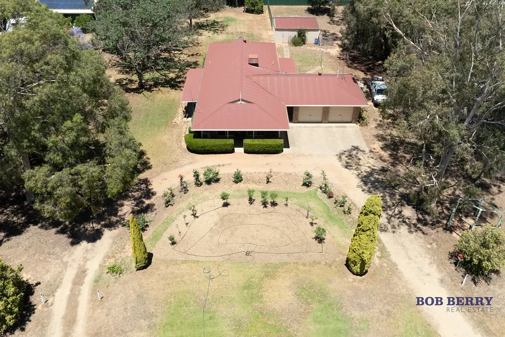 Narromine 4غرفة نوم Family Home in Sought After Location