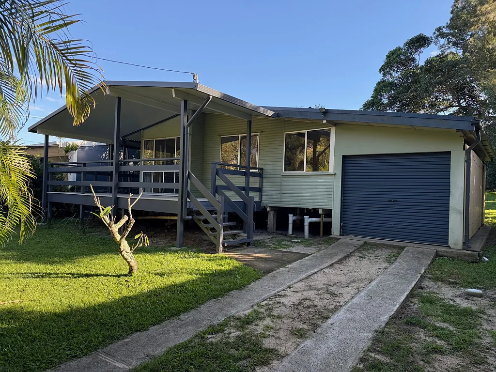 22 Barton Street, Dunwich, QLD 4183