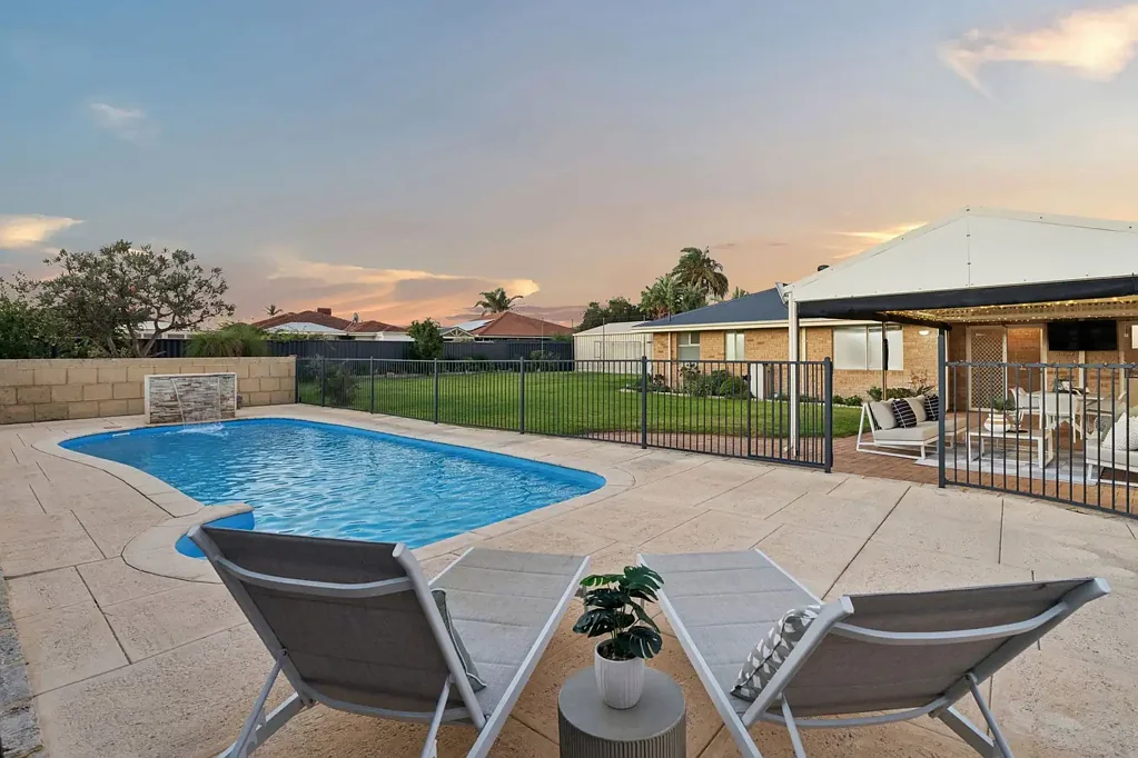 9 Lauder Place, Kinross, WA 6028
