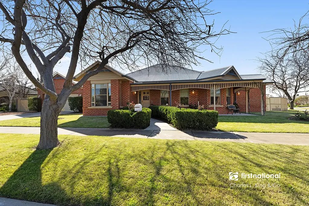 Echuca 4कमरा The Complete Family Package - Space, Style & a Pool!