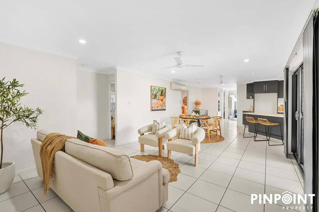 21 Woden Crescent, Ooralea, QLD 4740