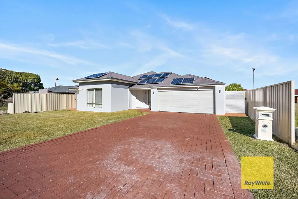 Maddington 4Habitaciones Modern Comfort and Sophistication!