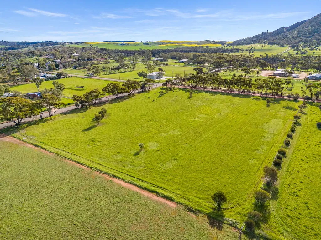 York  UNDER CONTRACT