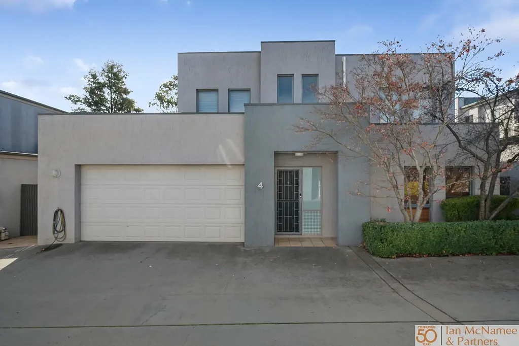 Stylish Townhouse Living with Space, Comfort & Convenience